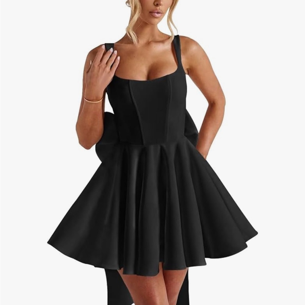 Elegant Black Sleeveless Dress